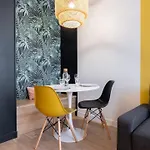 - Beautiful Fully Equipped ! 2p Apartment *