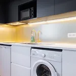 - Beautiful Fully Equipped ! 2p Apartment
