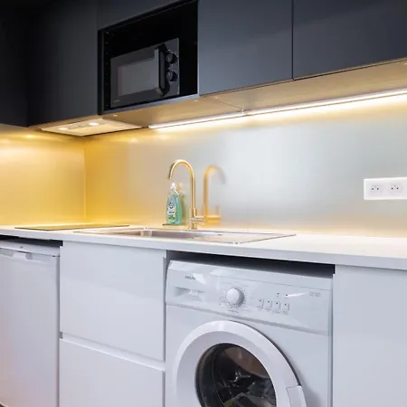 - Beautiful Fully Equipped ! 2p Appartamento